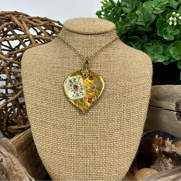 Up Scale Time Jewelry Up Scale Time Leaf Vintage Watch Part